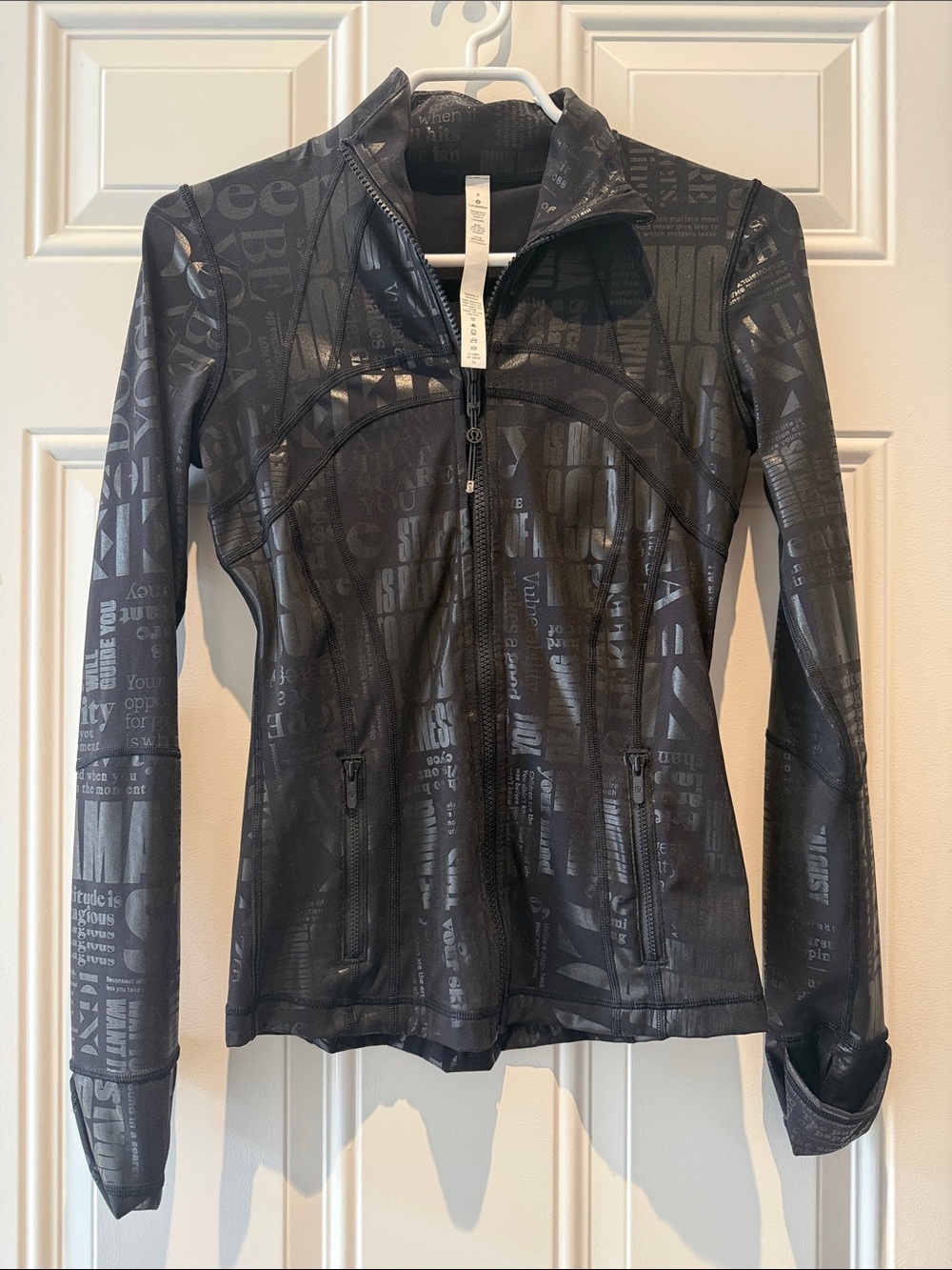 LIKE NEW - LULULEMON DEFINE JACKET - SIZE 4 - Worn & Washed Once
